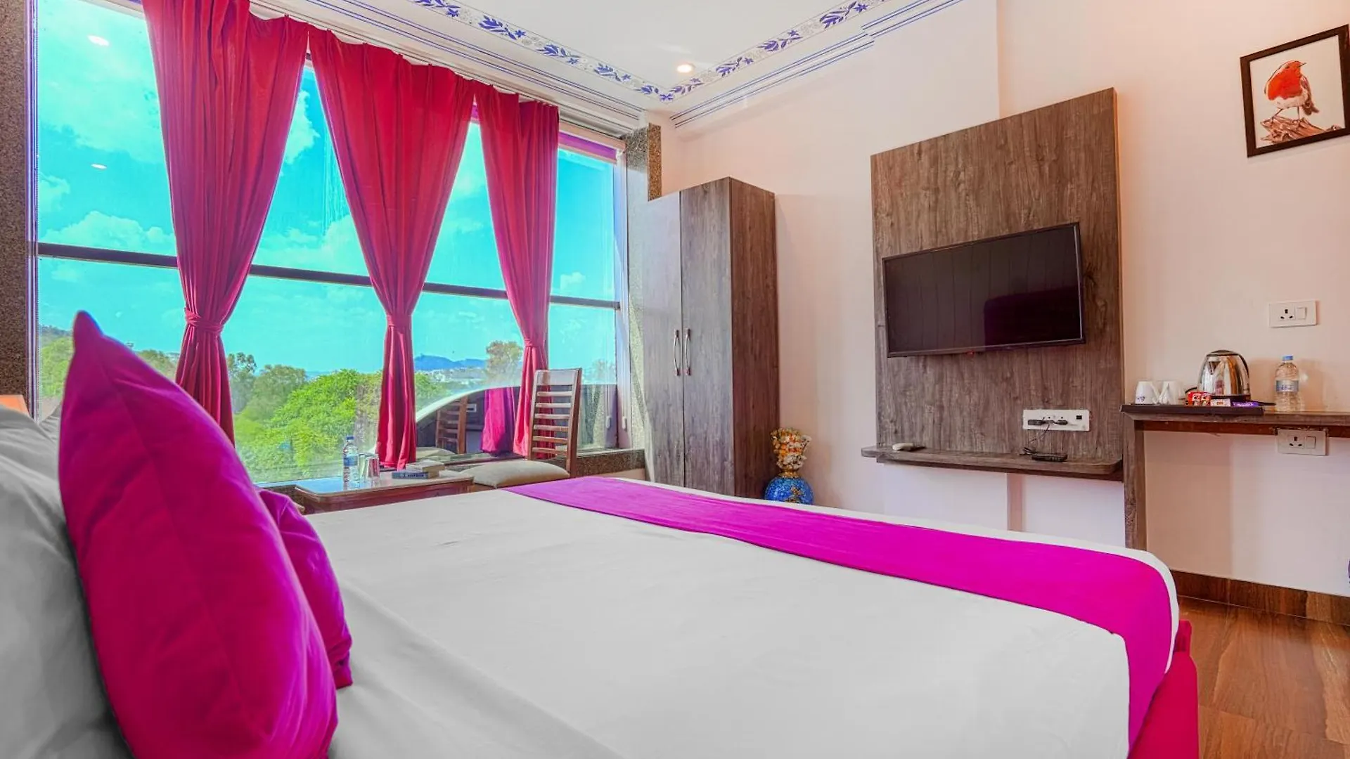 Pax Hotel Grand Blue 3 Min Walk From Udaipur City Railway Station
