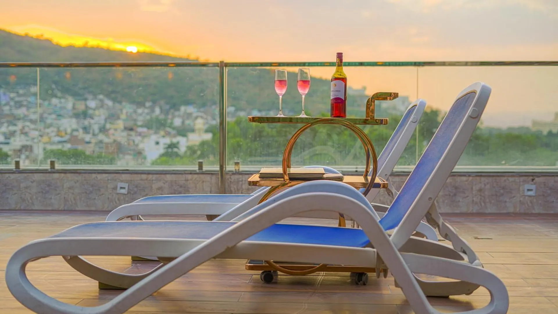 Pax Hotel Grand Blue 3 Min Walk From Udaipur City Railway Station India