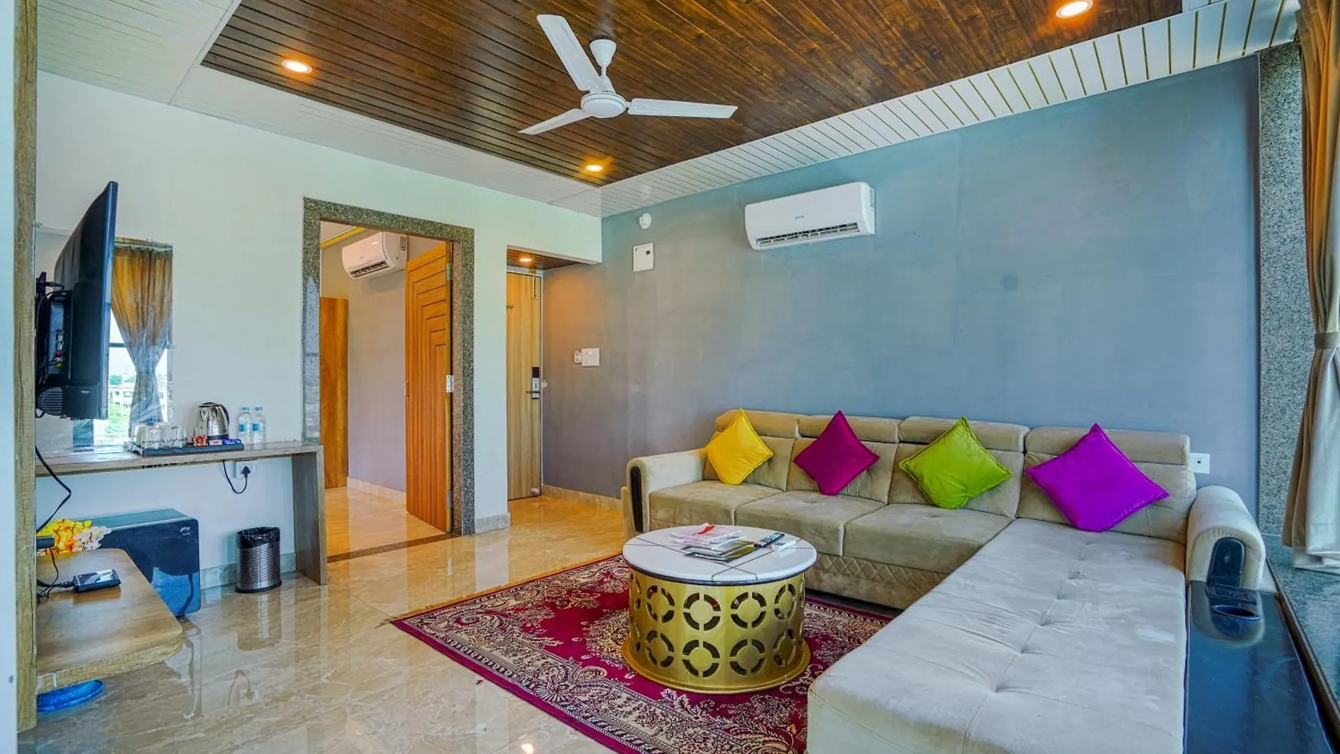 Pax Hotel Grand Blue 3 Min Walk From Udaipur City Railway Station