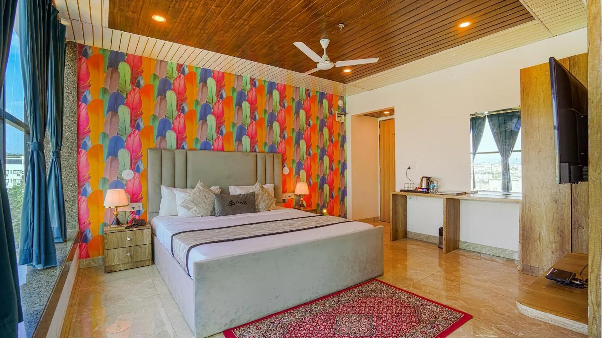 Pax Hotel Grand Blue 3 Min Walk From Udaipur City Railway Station 4*,