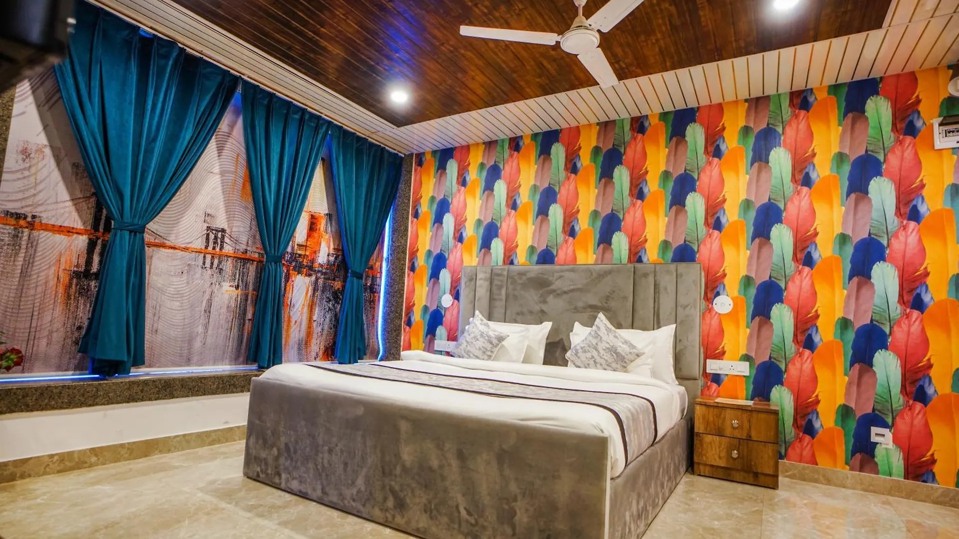 Pax Hotel Grand Blue 3 Min Walk From Udaipur City Railway Station