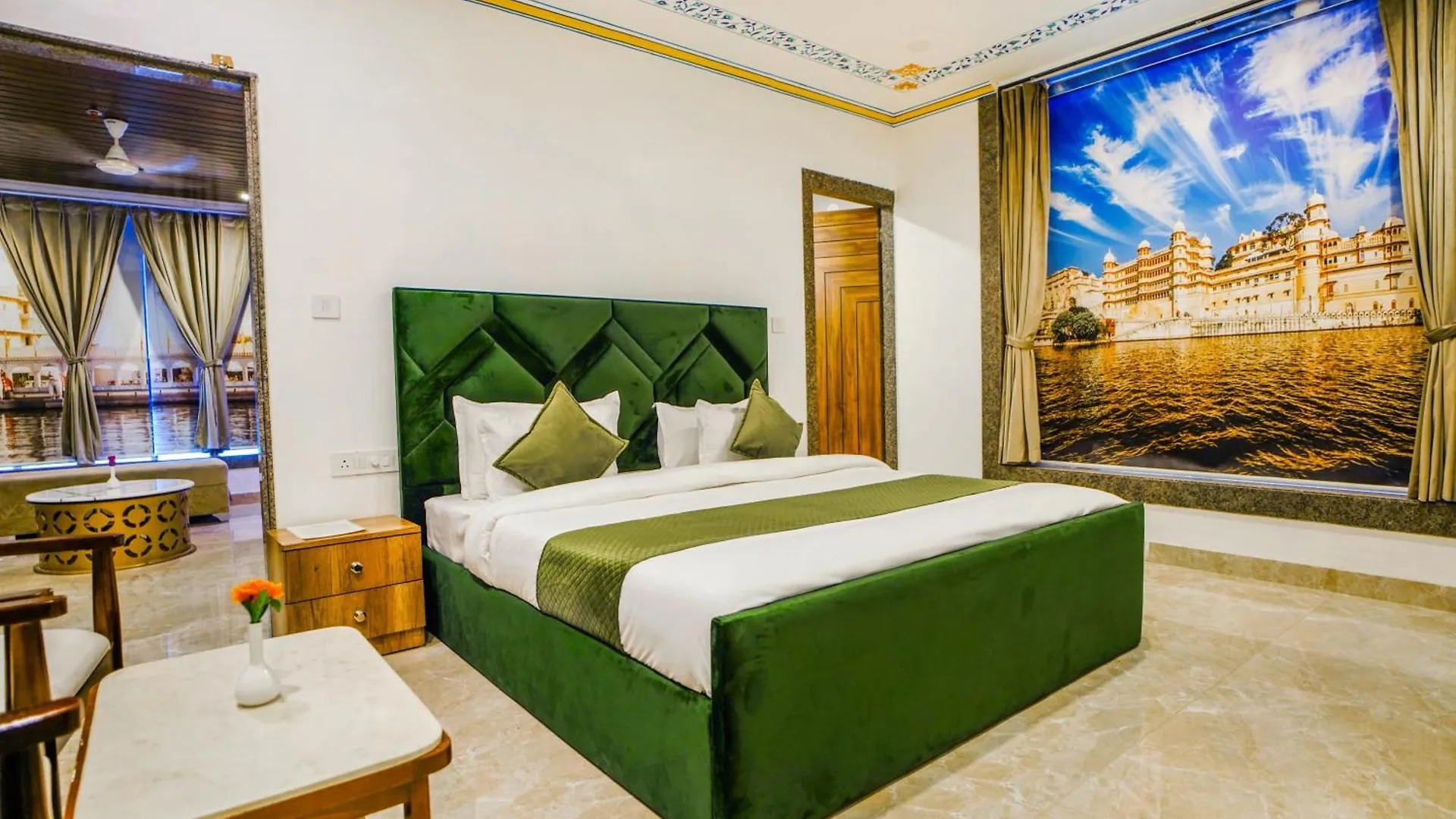 Pax Hotel Grand Blue 3 Min Walk From Udaipur City Railway Station